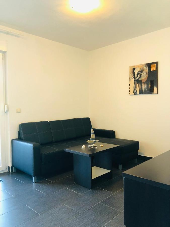 Apartment Miaantonia Vrsi Bagian luar foto