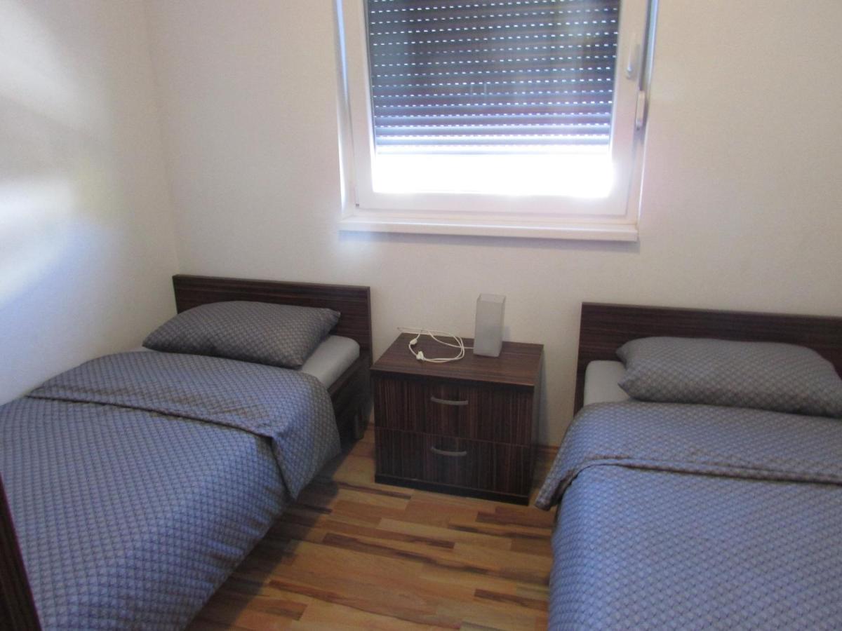 Apartment Miaantonia Vrsi Bagian luar foto